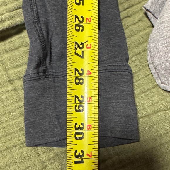 Lululemon Raglan Henley - Picture 6 of 6